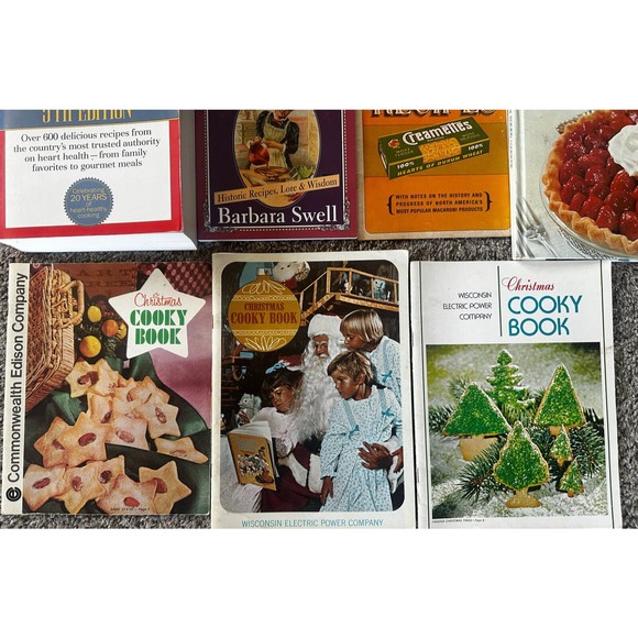 13 Assortment Lot Classic Recipe Cookbooks WE Energies Crisco American Heart - Picture 11 of 11